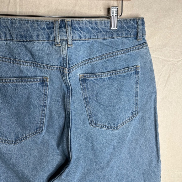 H&M Women's Light Denim Jeans Size 12‎ - Picture 5 of 10